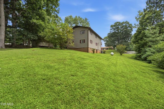 123 Lexington Avenue, Elizabethton, TN 37643