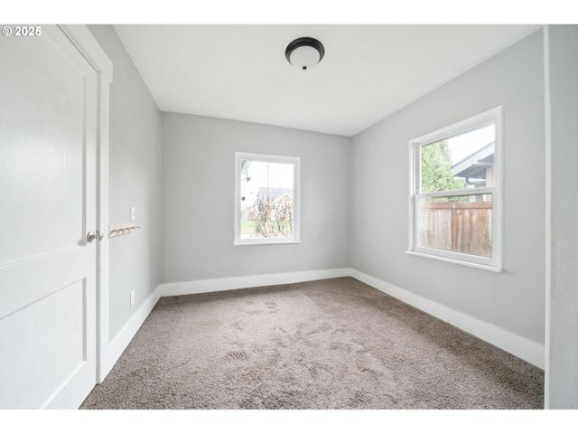 283 18TH Ave, Longview, WA 98632