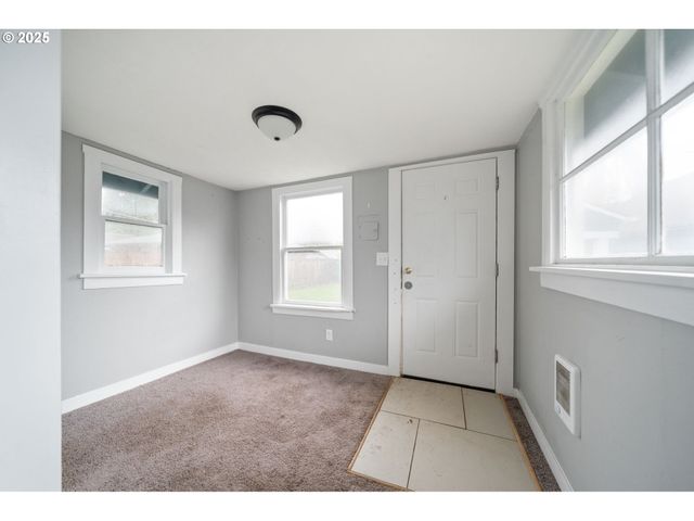 283 18TH Ave, Longview, WA 98632