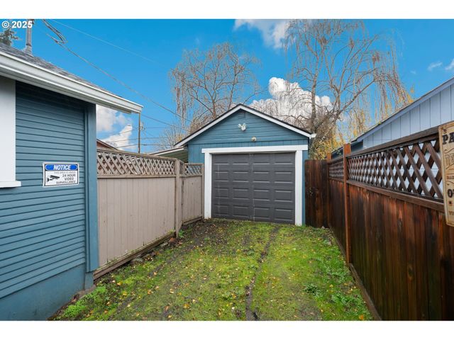 283 18TH Ave, Longview, WA 98632