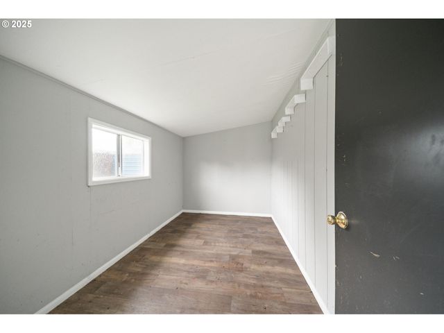 283 18TH Ave, Longview, WA 98632