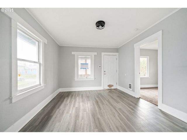 283 18TH Ave, Longview, WA 98632