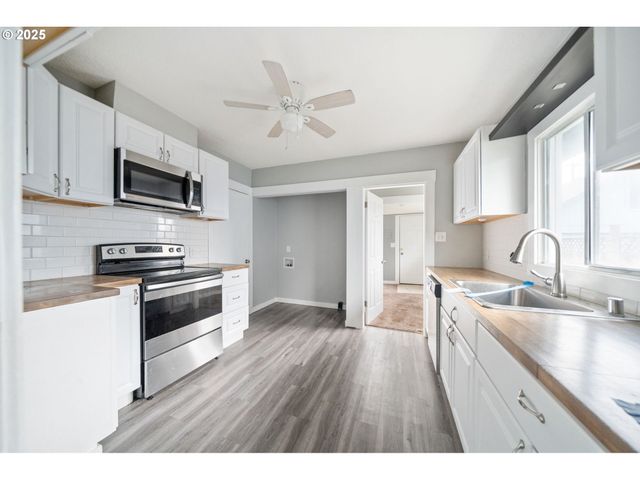 283 18TH Ave, Longview, WA 98632