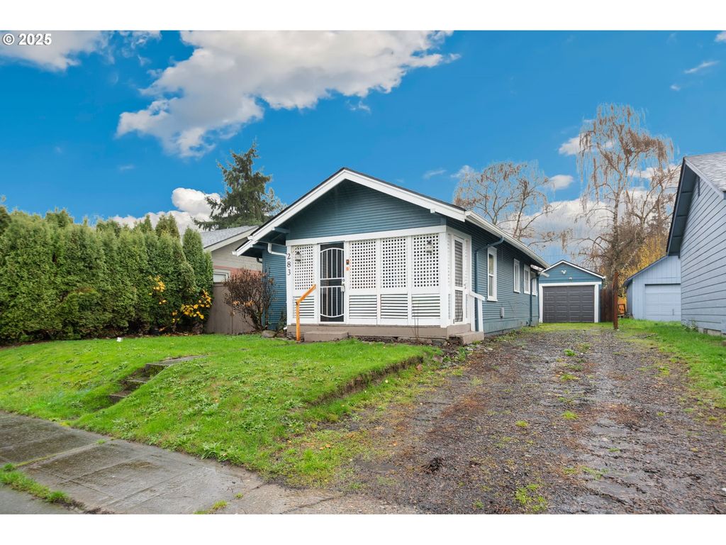 283 18TH Ave, Longview, WA 98632