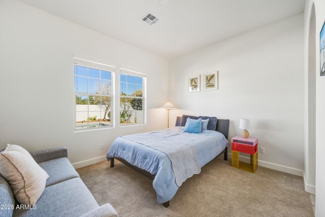 3930 E IRIS Drive, Chandler, AZ 85286