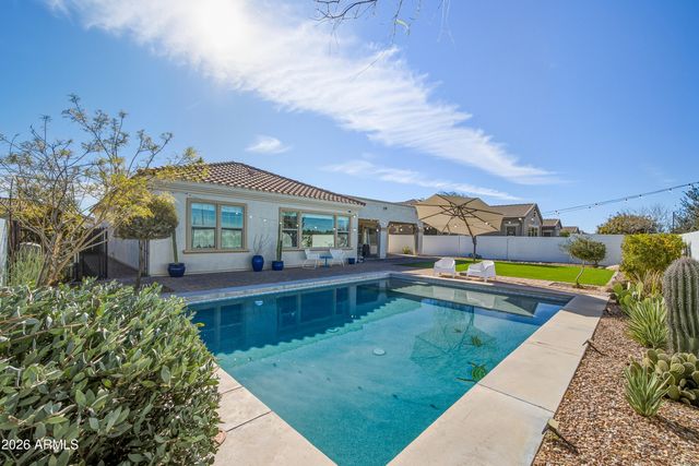 3930 E IRIS Drive, Chandler, AZ 85286