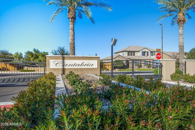 3930 E IRIS Drive, Chandler, AZ 85286