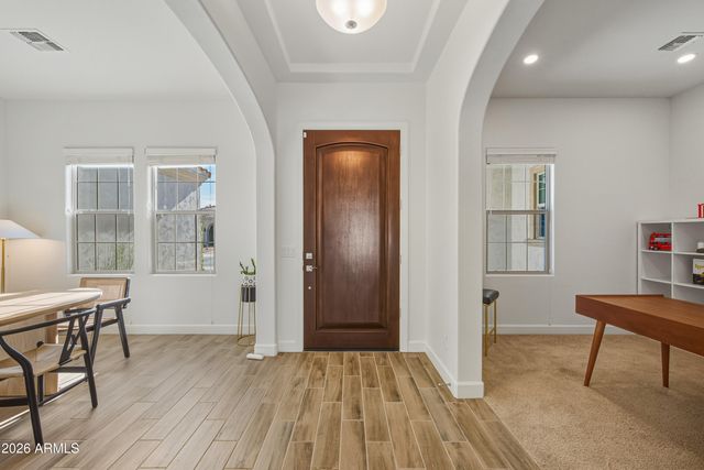 3930 E IRIS Drive, Chandler, AZ 85286