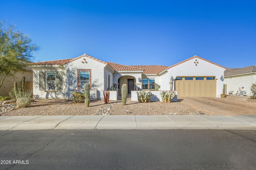 3930 E IRIS Drive, Chandler, AZ 85286