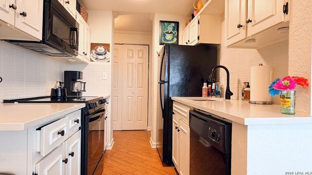7039 San Pedro Ave Apt 812, San Antonio, TX 78216