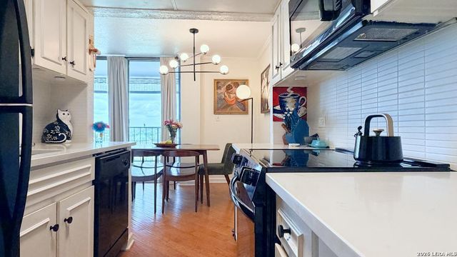 7039 San Pedro Ave Apt 812, San Antonio, TX 78216