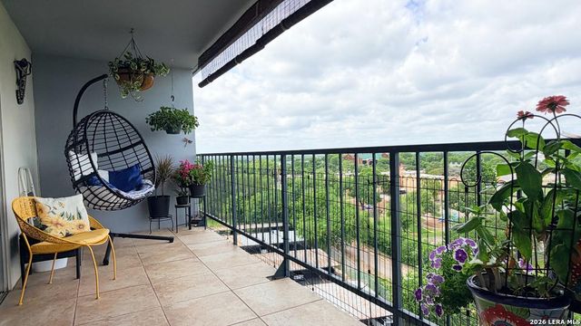 7039 San Pedro Ave Apt 812, San Antonio, TX 78216