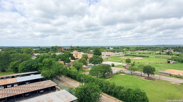 7039 San Pedro Ave Apt 812, San Antonio, TX 78216