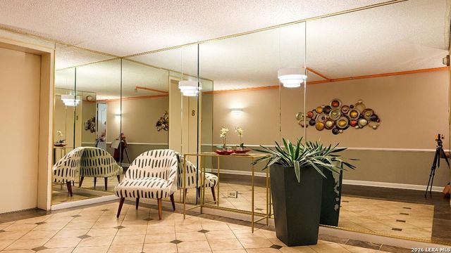 7039 San Pedro Ave Apt 812, San Antonio, TX 78216