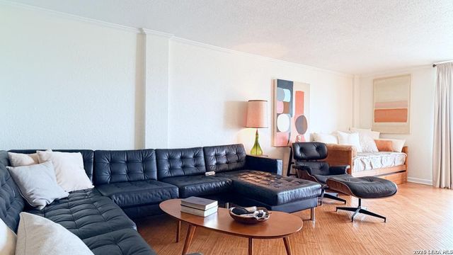 7039 San Pedro Ave Apt 812, San Antonio, TX 78216