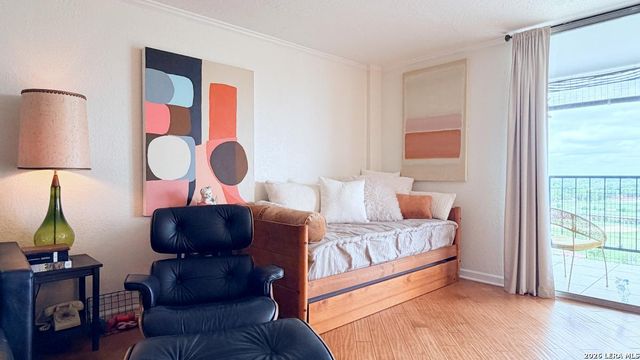 7039 San Pedro Ave Apt 812, San Antonio, TX 78216