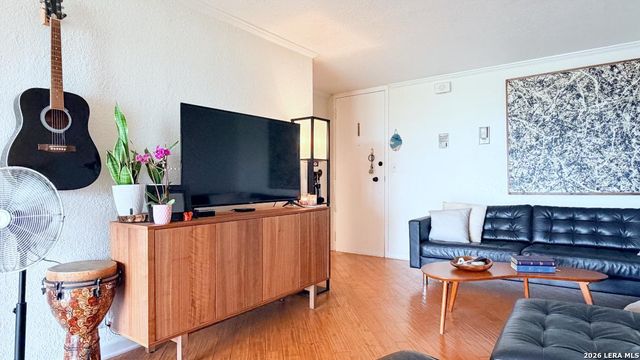 7039 San Pedro Ave Apt 812, San Antonio, TX 78216