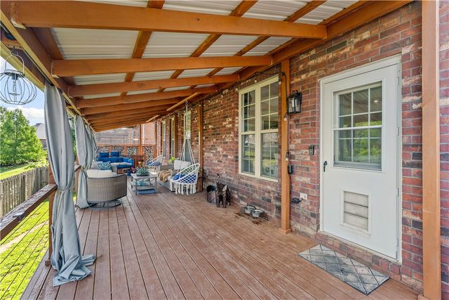 6513 W Hearth Stone Drive, Rogers, AR 72758