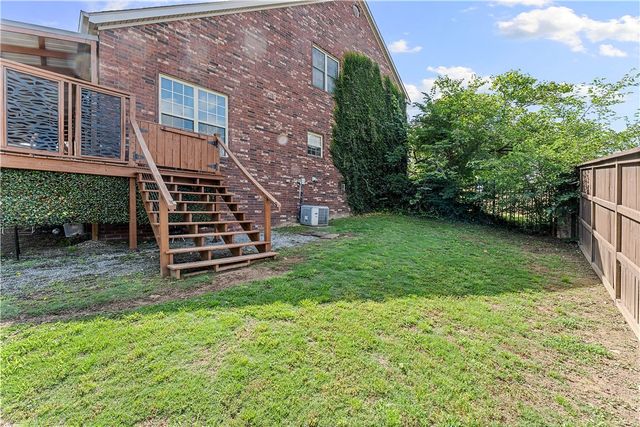 6513 W Hearth Stone Drive, Rogers, AR 72758