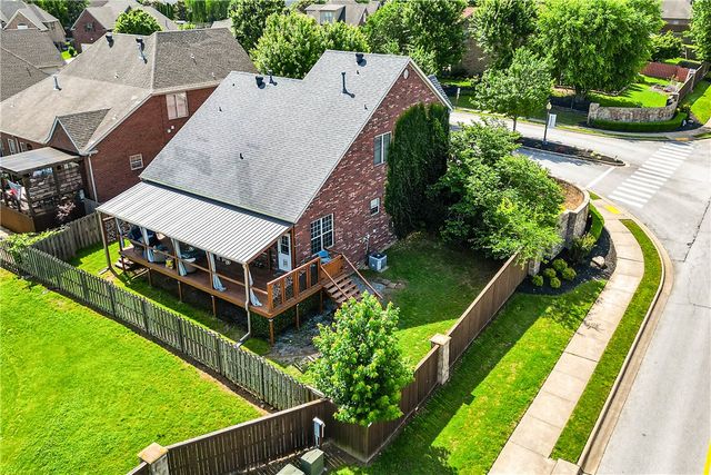 6513 W Hearth Stone Drive, Rogers, AR 72758