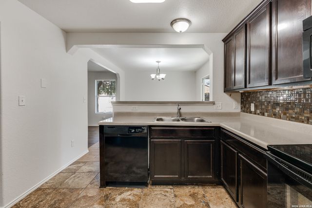 3606 Friendly Acres, Selma, TX 78154
