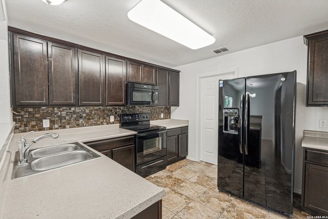 3606 Friendly Acres, Selma, TX 78154