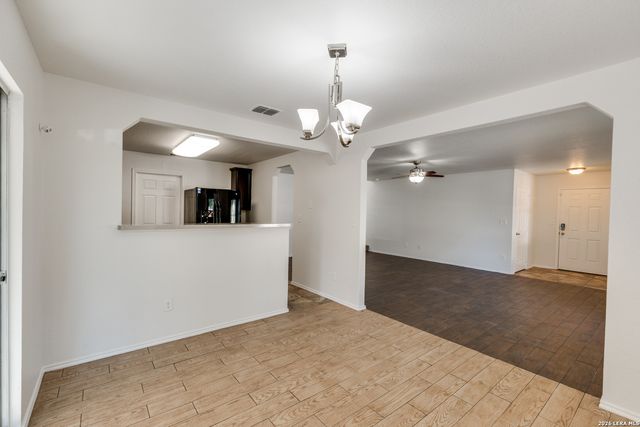 3606 Friendly Acres, Selma, TX 78154