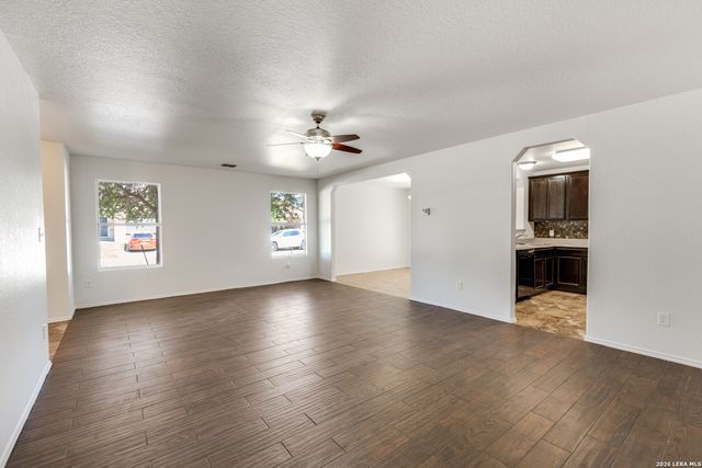 3606 Friendly Acres, Selma, TX 78154