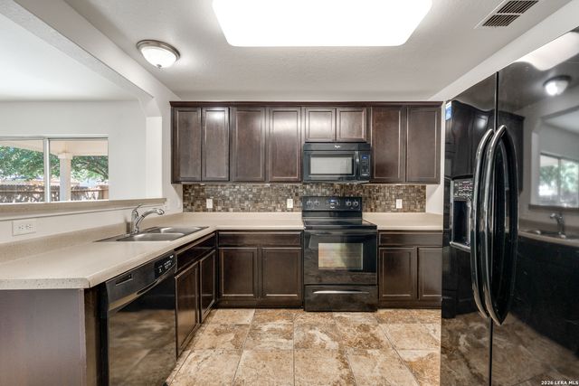 3606 Friendly Acres, Selma, TX 78154
