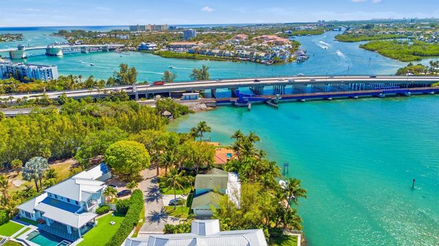 1305 Peninsular Road, Jupiter, FL 33469