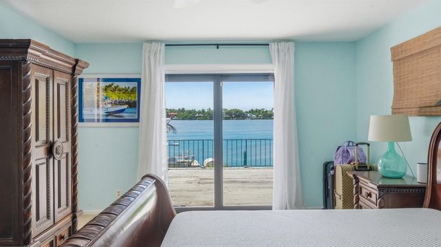 1305 Peninsular Road, Jupiter, FL 33469