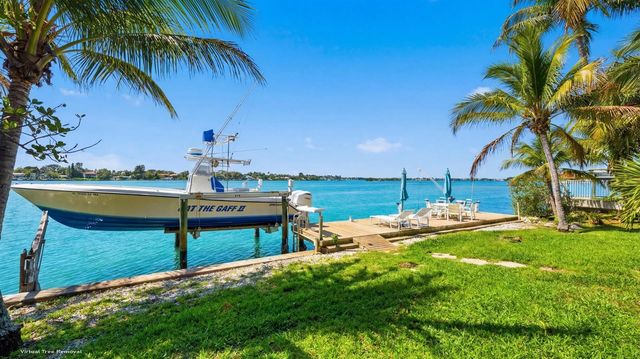 1305 Peninsular Road, Jupiter, FL 33469