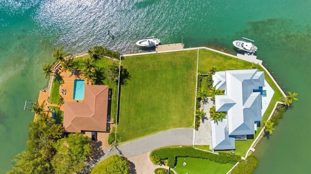 1305 Peninsular Road, Jupiter, FL 33469