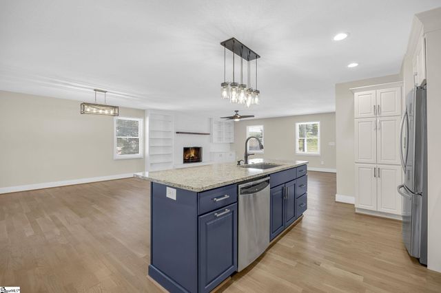 101 Cardinal Drive, Seneca, SC 29672