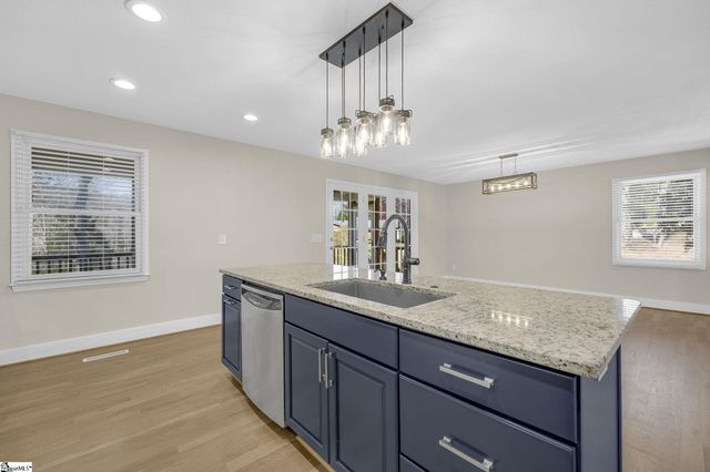 101 Cardinal Drive, Seneca, SC 29672