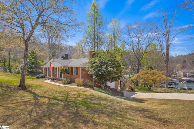 101 Cardinal Drive, Seneca, SC 29672