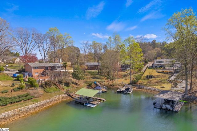 101 Cardinal Drive, Seneca, SC 29672