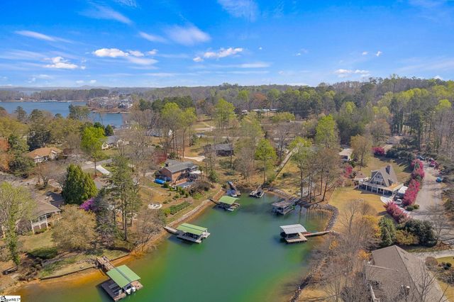 101 Cardinal Drive, Seneca, SC 29672