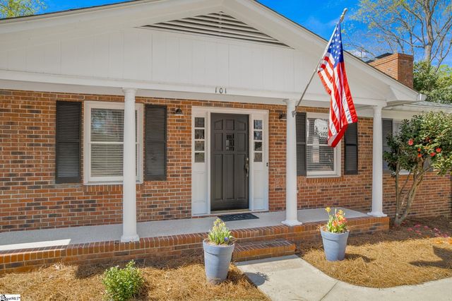 101 Cardinal Drive, Seneca, SC 29672