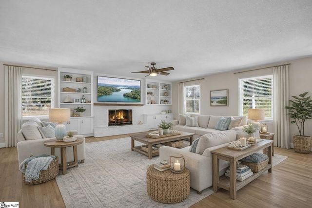 101 Cardinal Drive, Seneca, SC 29672