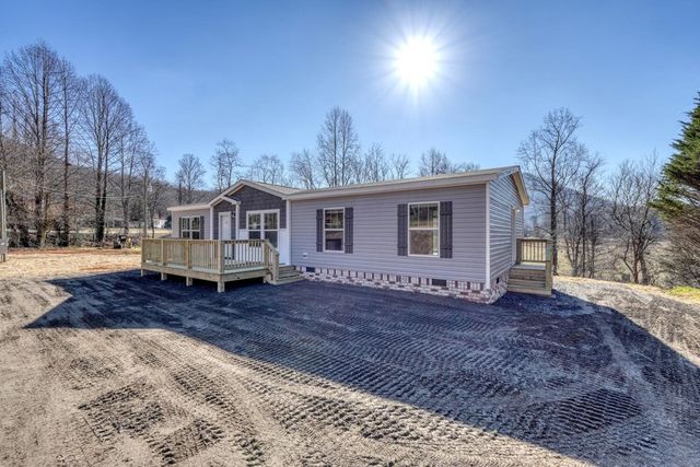 2045 Upper Bell Creek Road, Hiawassee, GA 30546