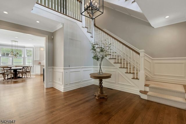 138 Oakwood Rd, Watchung Boro, NJ 07069