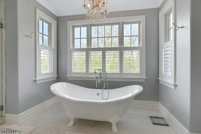 138 Oakwood Rd, Watchung Boro, NJ 07069