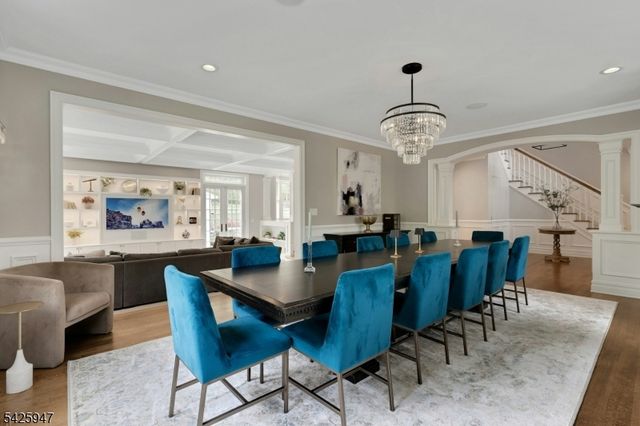 138 Oakwood Rd, Watchung Boro, NJ 07069