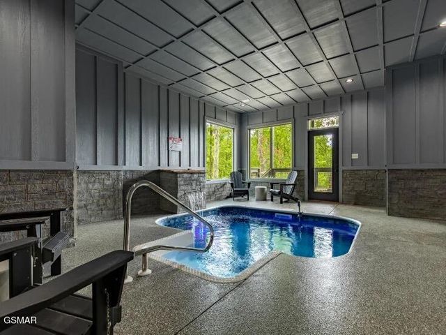 2434 Breezy Road, Sevierville, TN 37876