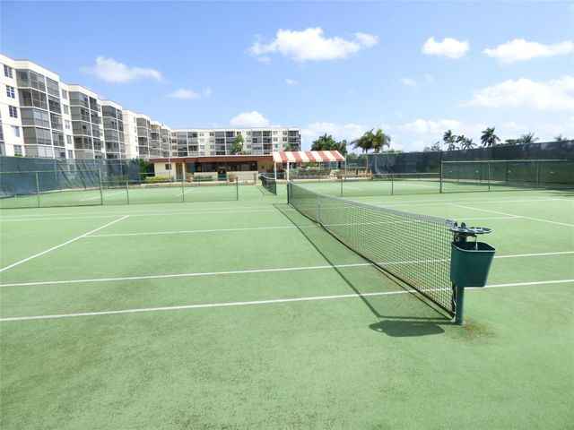 700 S HOLLYBROOK Drive 104, Pembroke Pines, FL 33025