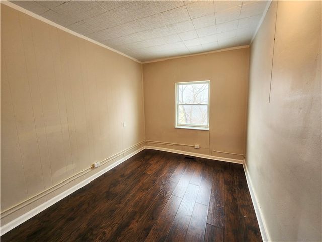 22 Harlem Ave 1, Mckees Rocks, PA 15136