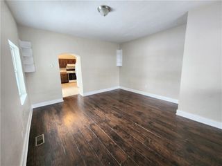 22 Harlem Ave 1, Mckees Rocks, PA 15136