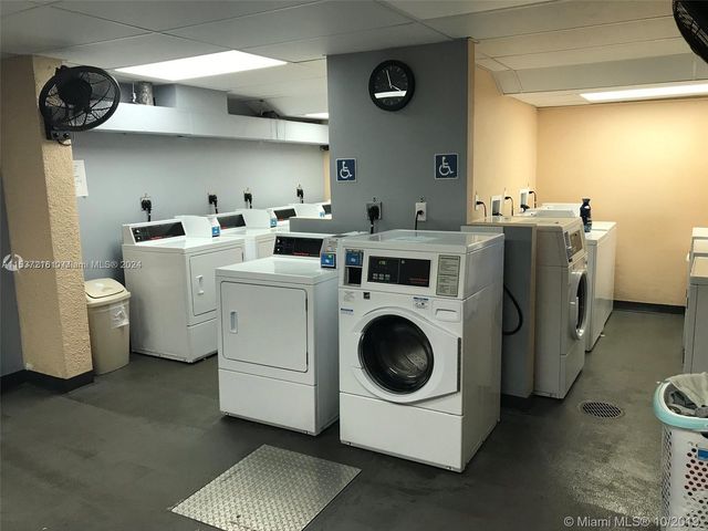 121 Golden Isles Dr 407, Hallandale Beach, FL 33009