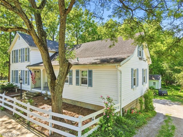 250 E Washington Street, Chagrin Falls, OH 44022